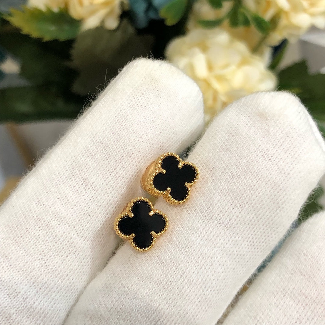 [Glow Muse]CLOVER MINI GOLD EARRINGS