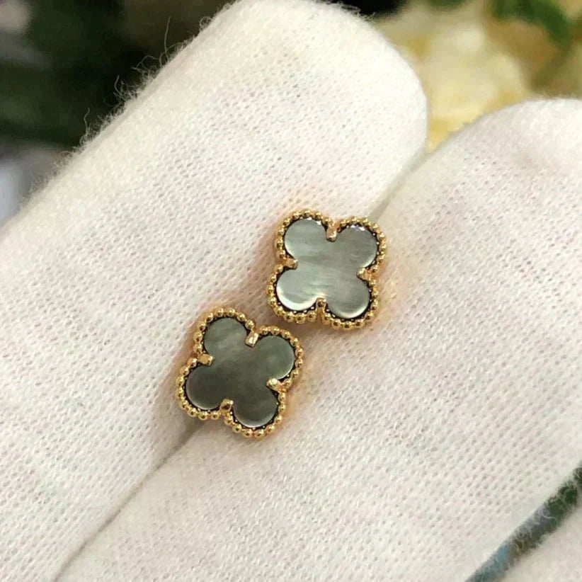 [Glow Muse]CLOVER MINI 9.5MM GRAY MOP EARRINGS