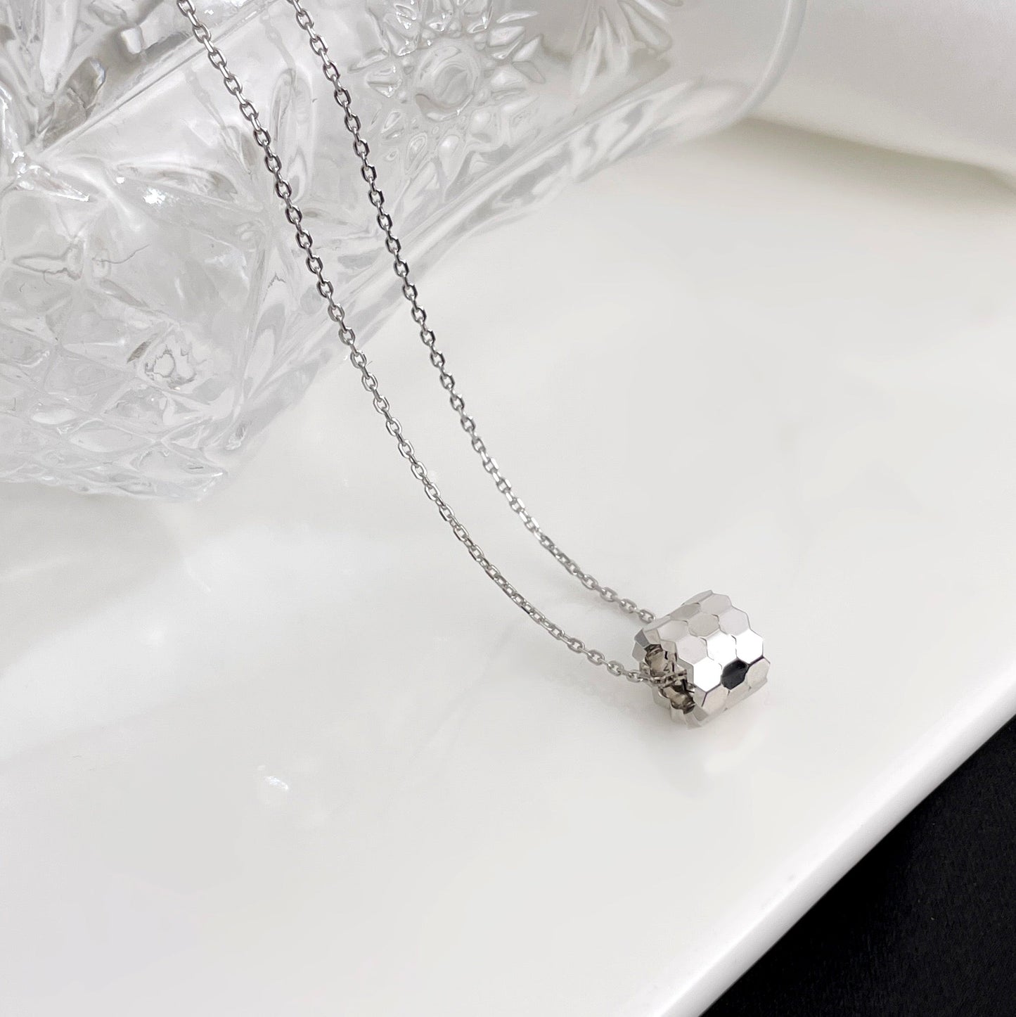 [Glow Muse]BEE MINI NECKLACE