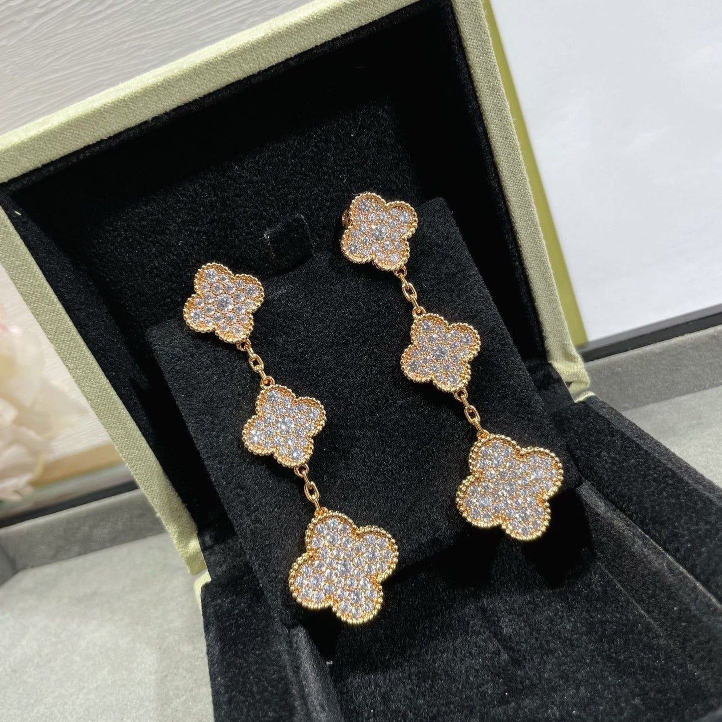 [Glow Muse]CLOVER 3 MOTIFS DIAMOND PAVED ROSE GOLD EARRINGS