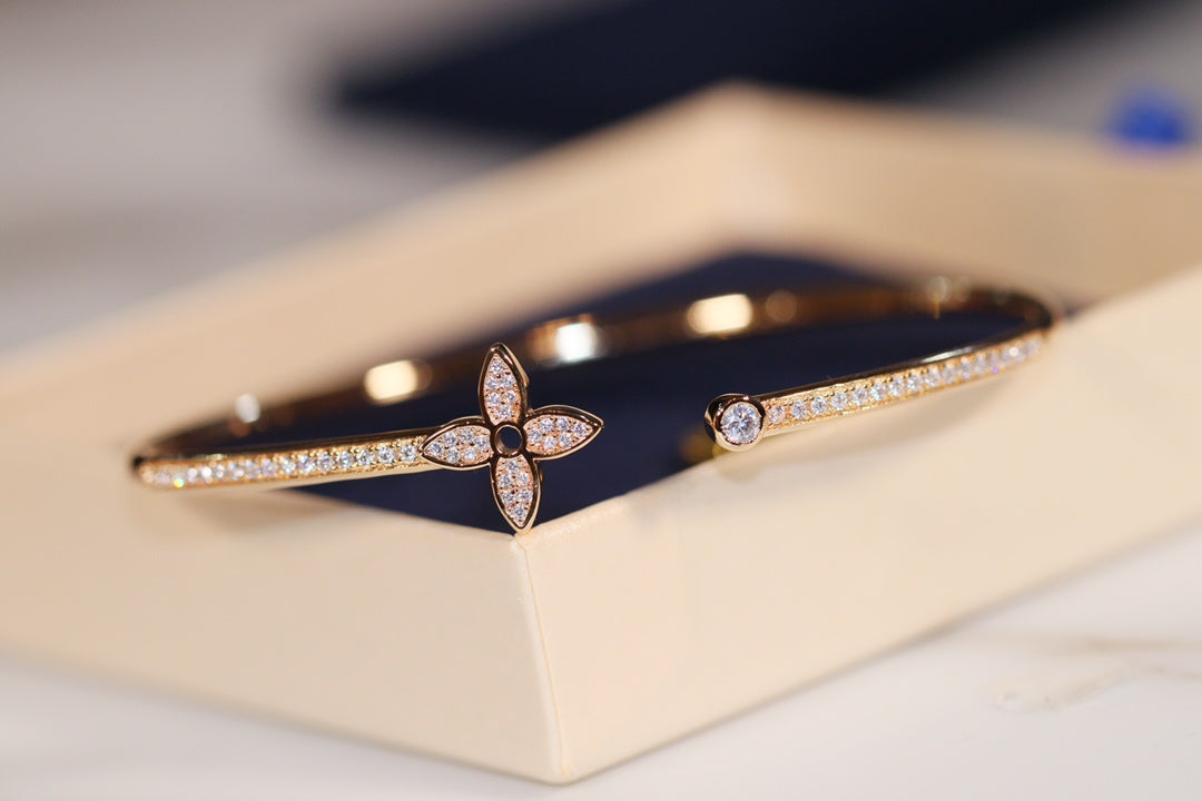 [Glow Muse]IDYLLE GOLD OPEN BRACELET DIAMOND PAVED