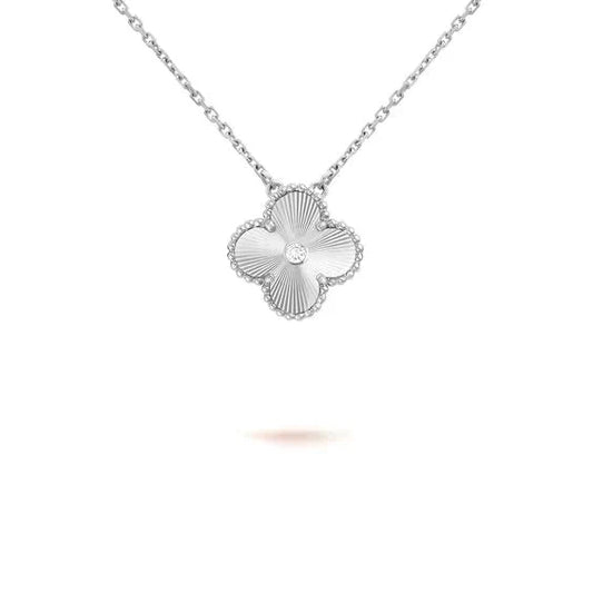 [Glow Muse]CLOVER  15MM DIAMOND LASER NECKLACE SILVER