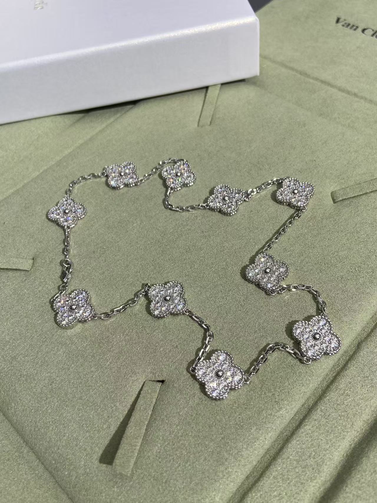 [Glow Muse Jewelry]CLOVER 10 MOTIFS  FULL DIAMOND NECKLACE