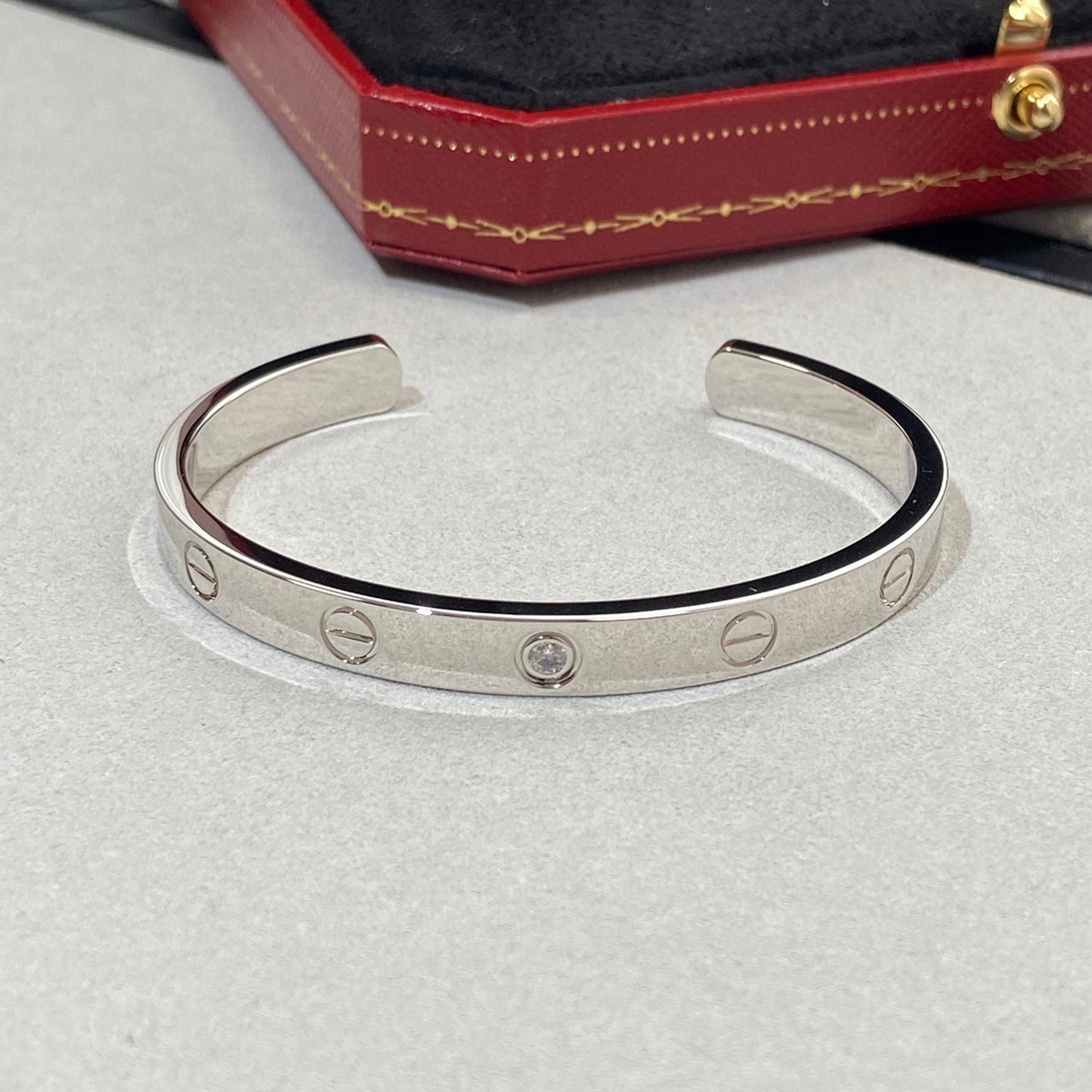 [Glow Muse]LOVE BRACELET 6.1MM 1 DIAMOND OPEN CUFF