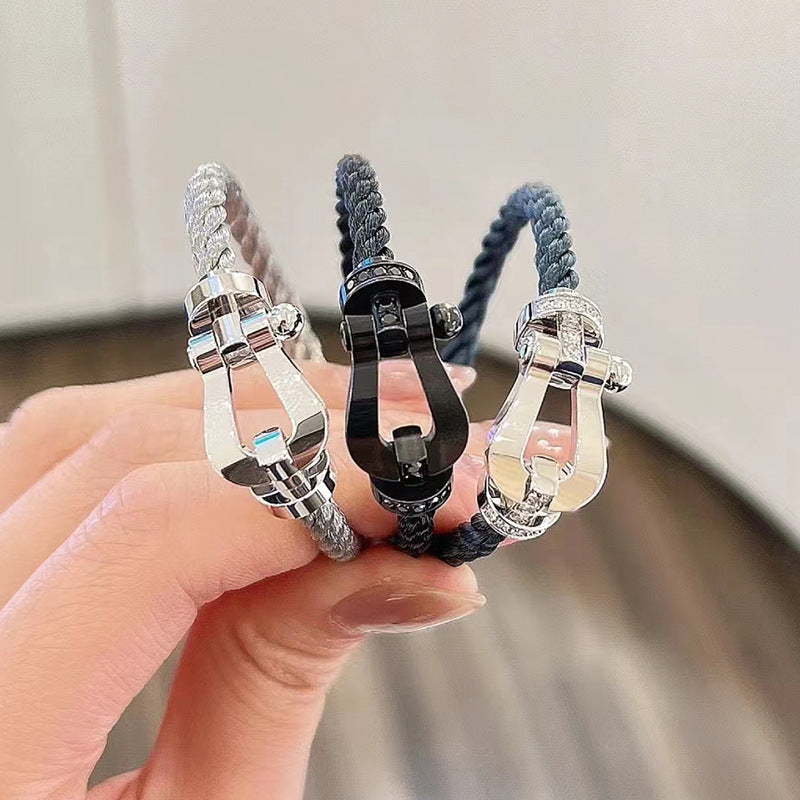 [Glow Muse]FORCE LARGE HORSESHOE HALF DIAMOND BRACELET GOLD