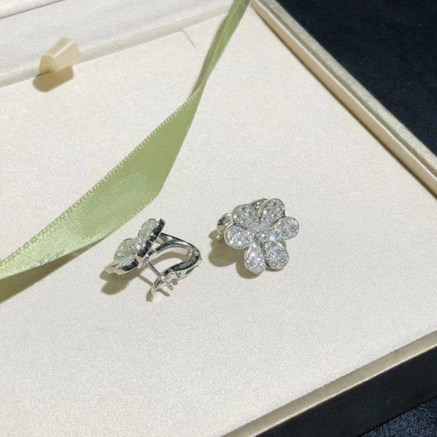 [Glow Muse]FRIVOLE SILVER FLOWER DIAMOND EARRINGS