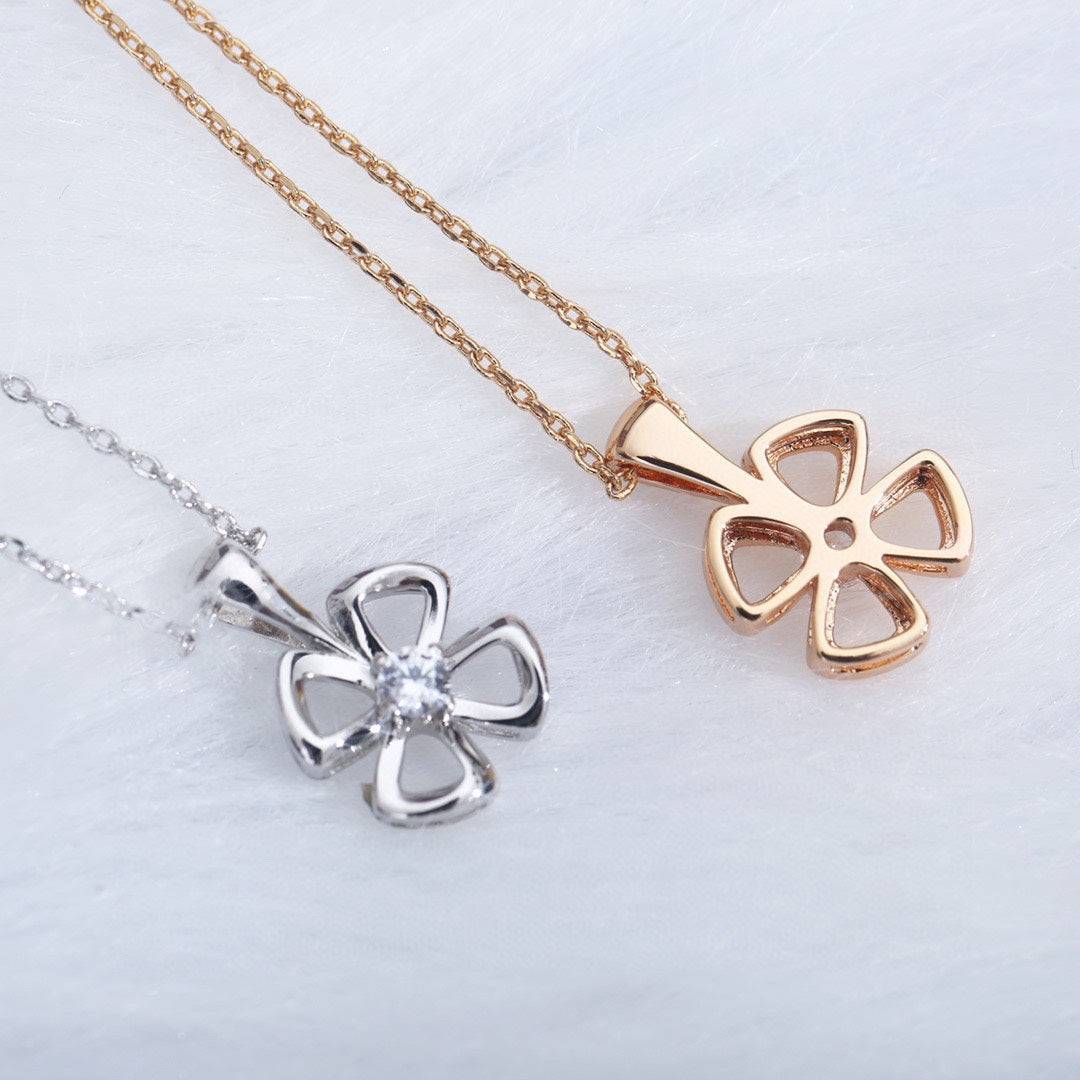 [Glow Muse]FIOREVER NECKLACE DIAMOND CENTER
